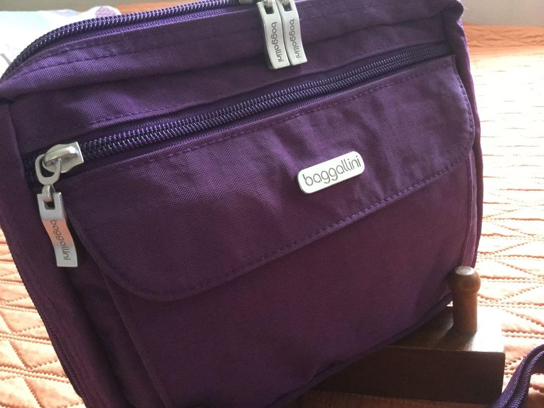 Baggallini wander discount crossbody bag