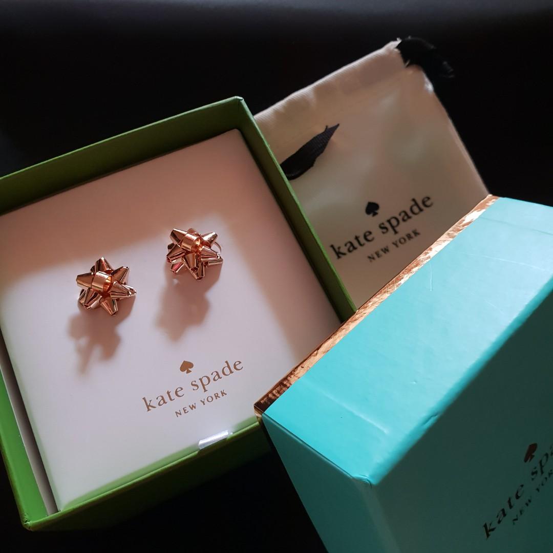 BN Kate Spade Bourgeois Bow Earring Studs Gold in Box, Women's Fashion,  Jewelry & Organisers, Earrings on Carousell