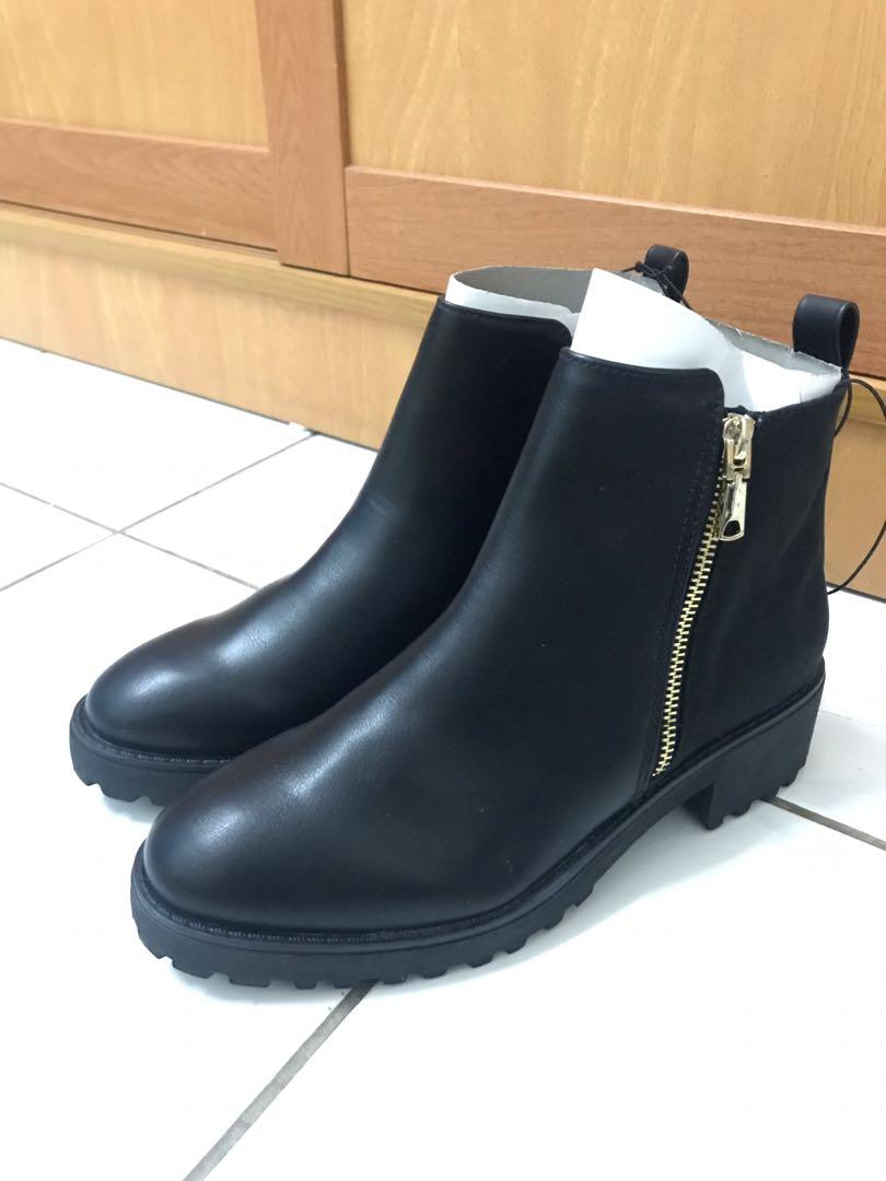 REDUCED PRICE BNWT H M Boots Women s Fashion Footwear Boots on