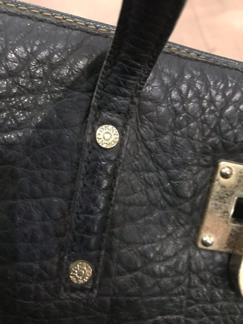 DKNY hobo bag in black (Category: Luxury Bags & Wallets) located in Manila. Submitted by bondea (Listing ID 220238580, Image 3). Description: Genuine leather DKNY black tote bag. Nice in actual. Selling it low. Bought it at P10499.00.
