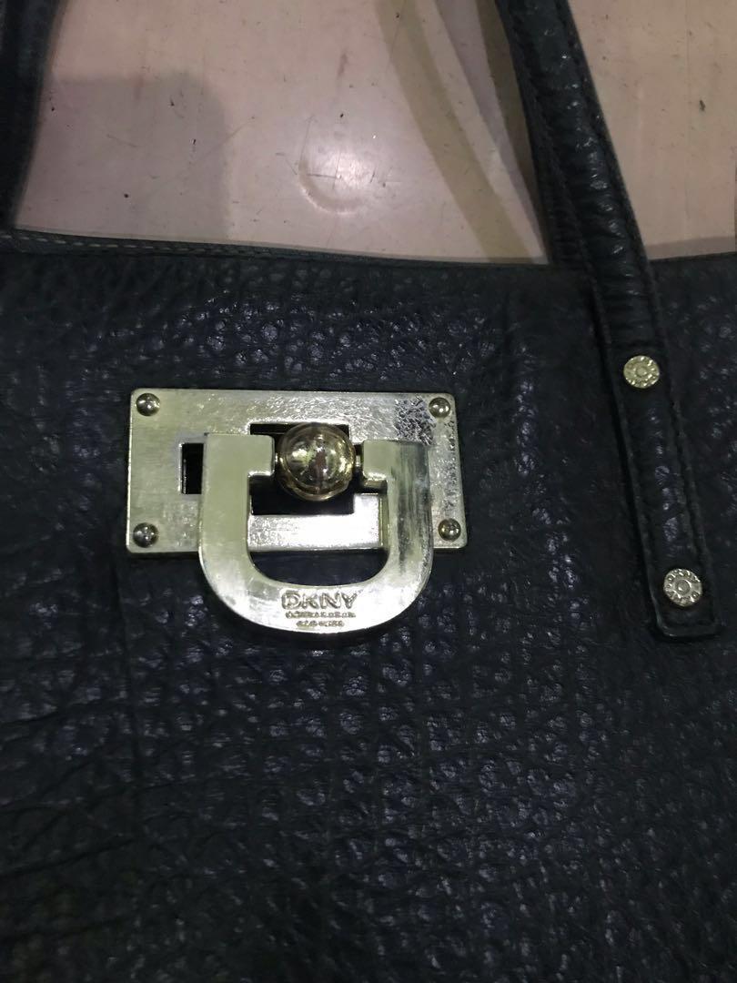 DKNY hobo bag in black (Category: Luxury Bags & Wallets) located in Manila. Submitted by bondea (Listing ID 220238580, Image 2). Description: Genuine leather DKNY black tote bag. Nice in actual. Selling it low. Bought it at P10499.00.