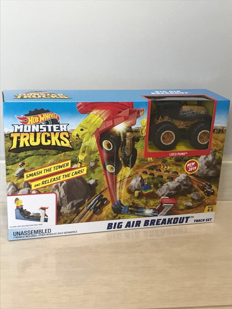 hot wheels monster trucks big air breakout playset