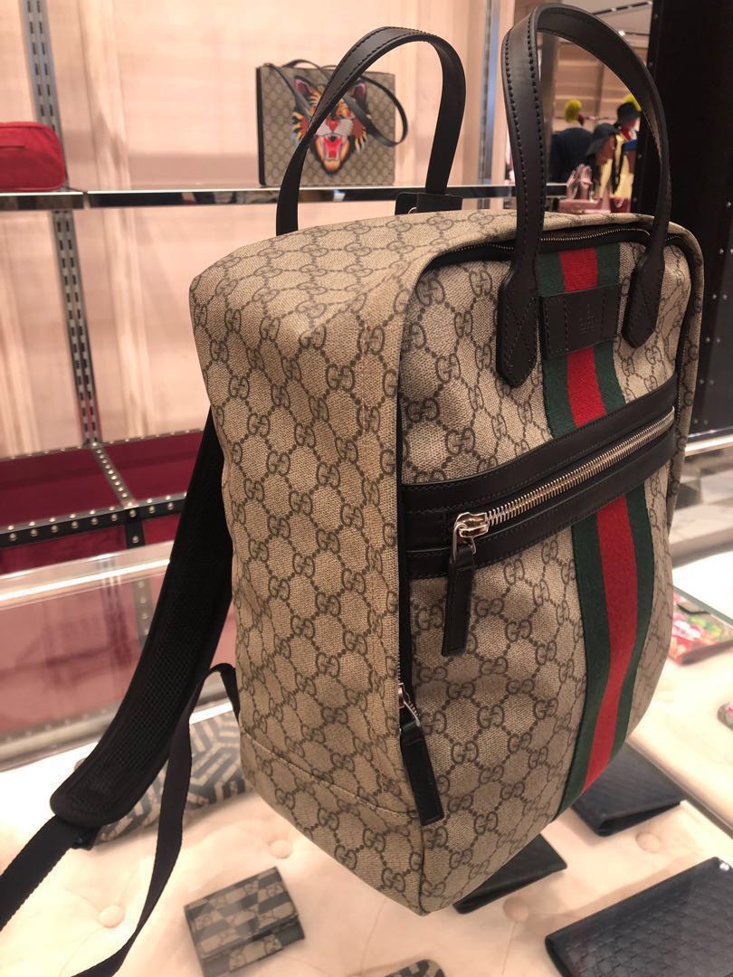 gucci gg supreme backpack