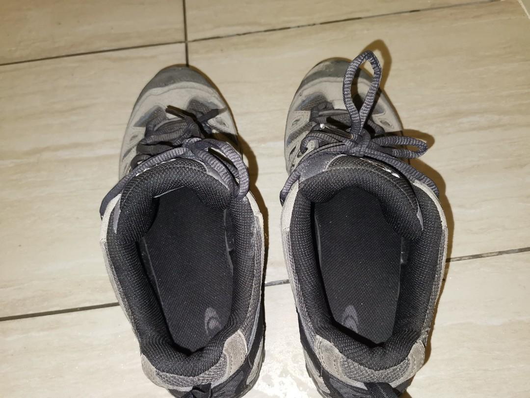 salomon contagrip hiking shoes