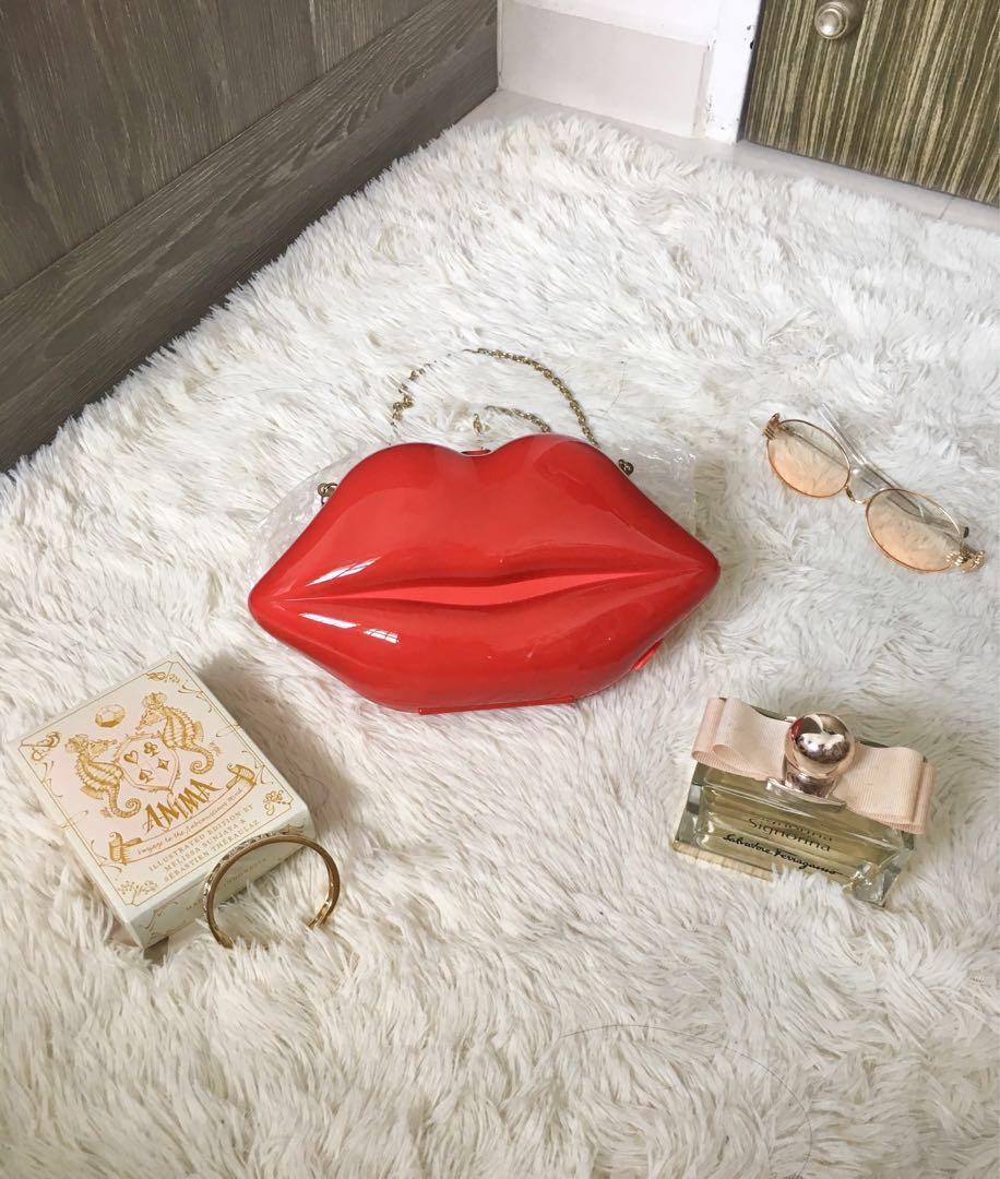 Red lips bag outlet