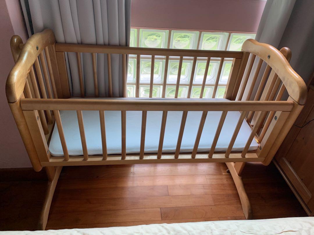 wooden crib for sale