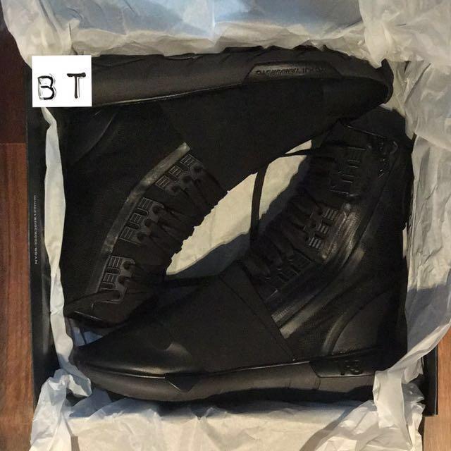 Qasa boots on sale