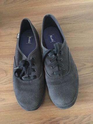 Women’s keds