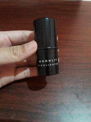 Rollover Reaction Halolight Highlighter in Moonlit