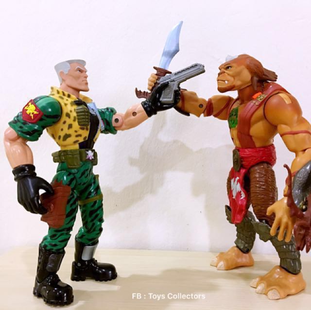 Small soldiers 12 inch top action figures
