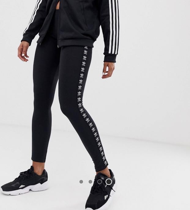 Flor de la ciudad Diligencia leopardo Adidas side tape leggings or tights, Women's Fashion, Bottoms, Other  Bottoms on Carousell