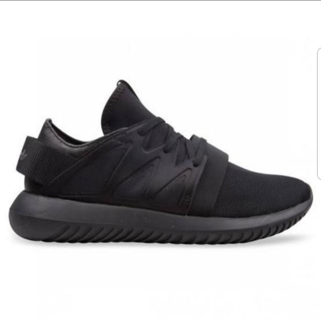 All store black tubular