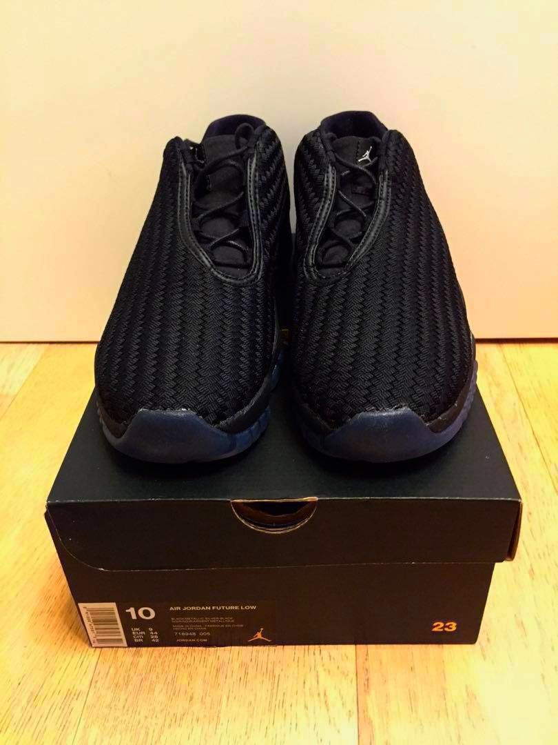 jordan future low triple black