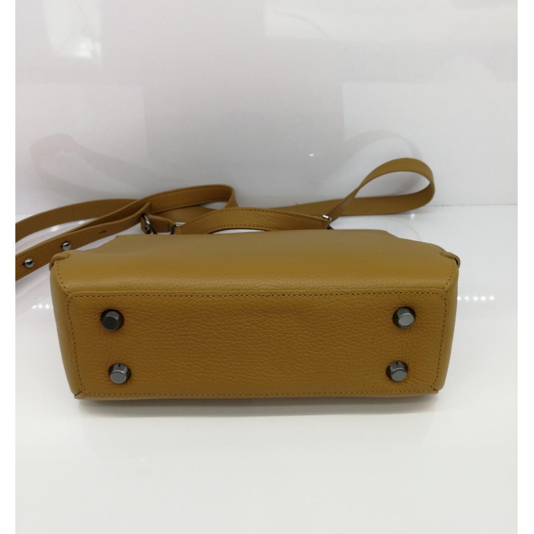 Authentic Longchamp Madeleine Crossbody Bag , Women's Fashion, Bags