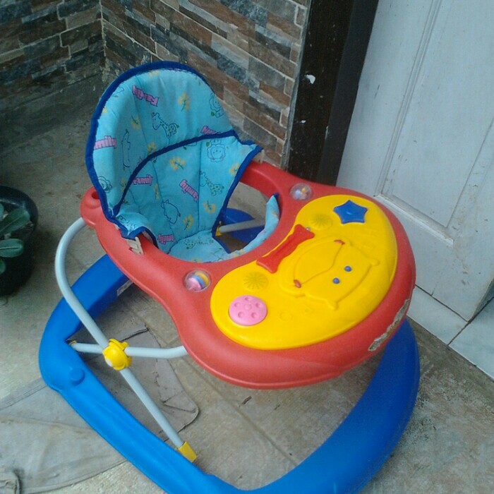 baby walker family music