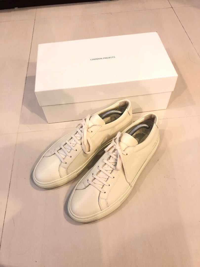 common projects achilles low warm white