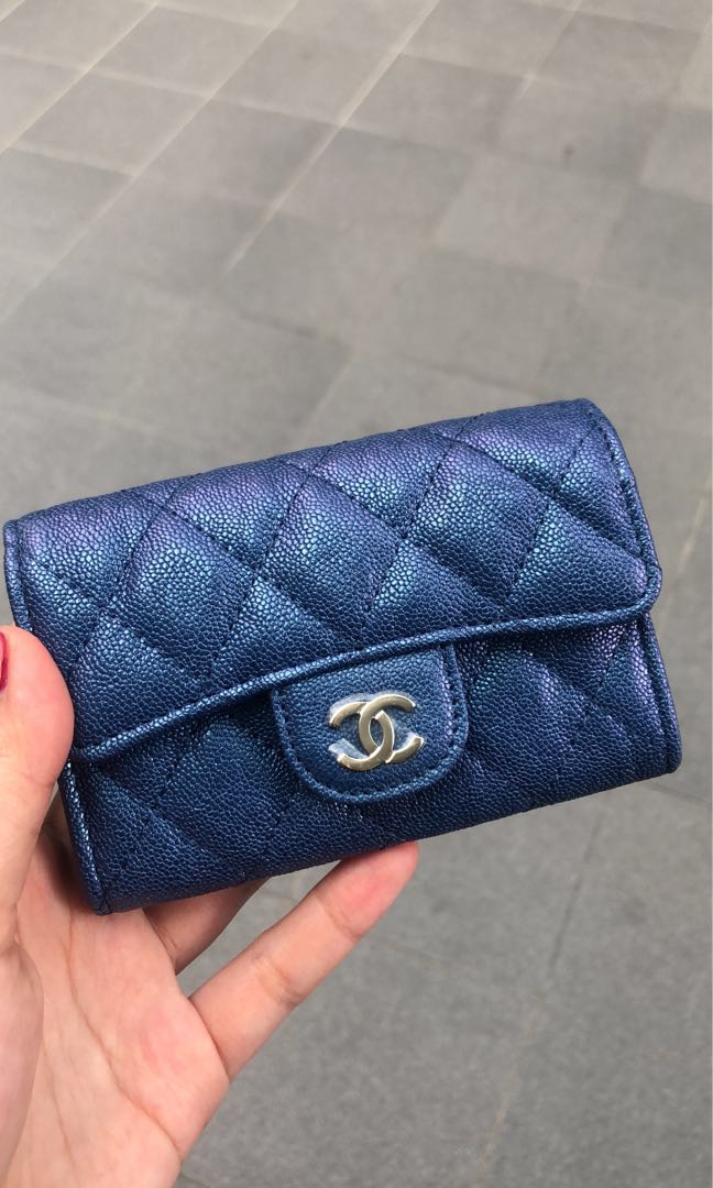 SOLD) Chanel Wallet Card Holder Flap 19S Iridescent Blue, Women's Fashion,  Bags & Wallets, Wallets & Card Holders on Carousell