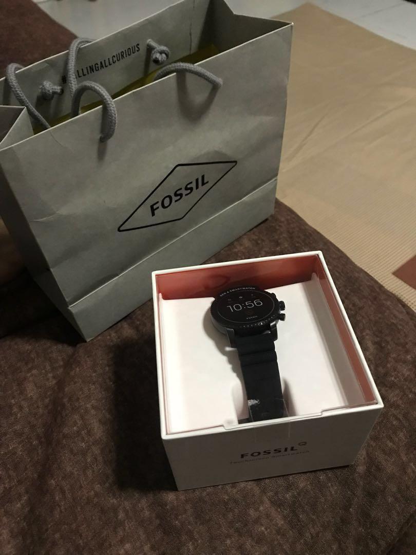 fossil smartwatch box