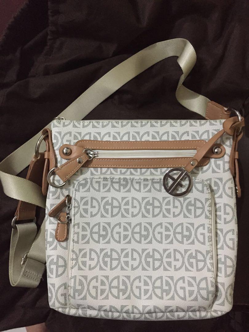 giani bernini sling bag