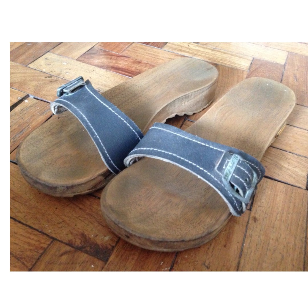 Happy feet sandal discount