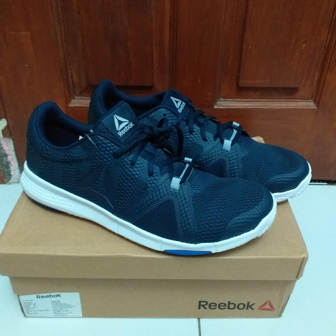reebok flexile