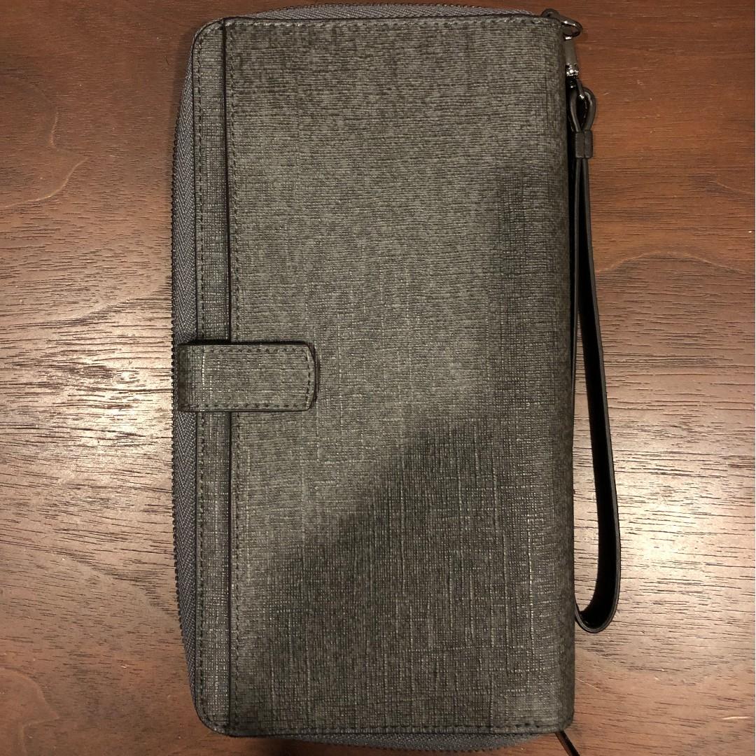 Tumi belden passport top case
