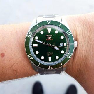 [BNIB] Seiko 5 Sports Automatic " Rolex Submariner Hulk Alternative " Made in Japan SRPB93 SRPB93J1 SRPB93J Mens Watch