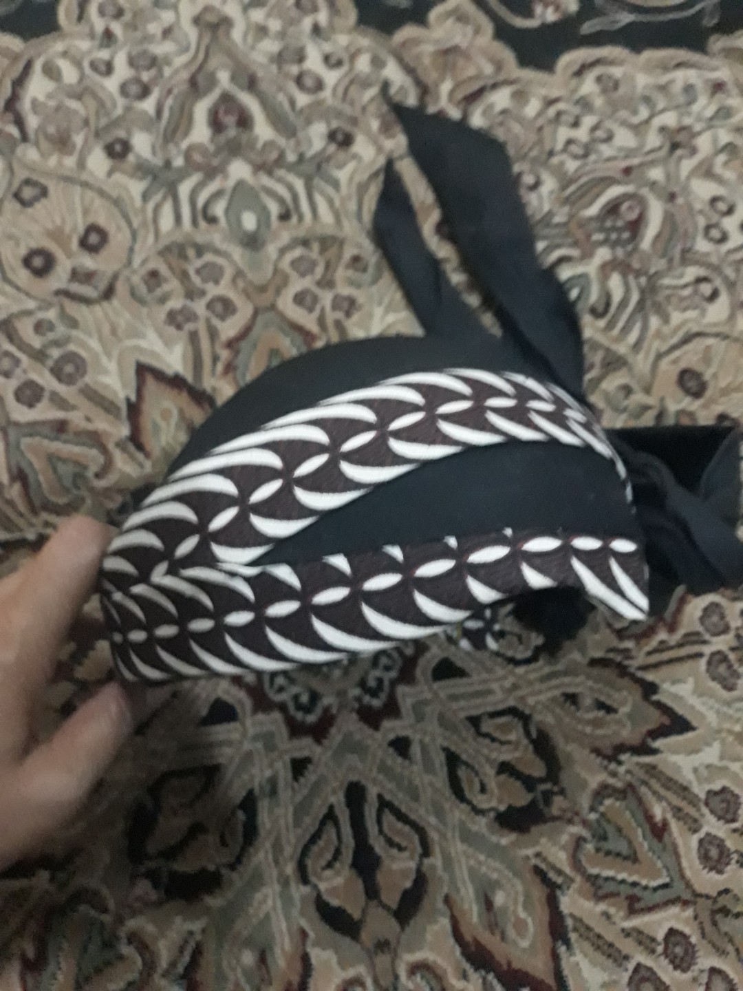 Blangkon iket yogya dewasa, Fesyen Pria, Aksesoris, Topi di Carousell