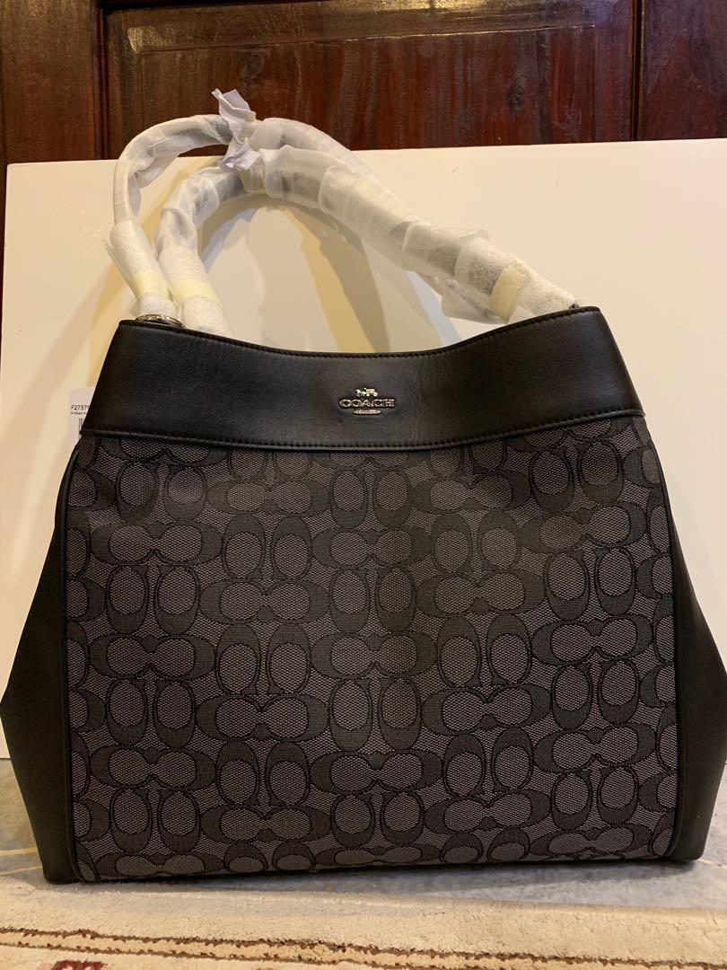 Coach lexy shoulder cheap bag in signature leather
