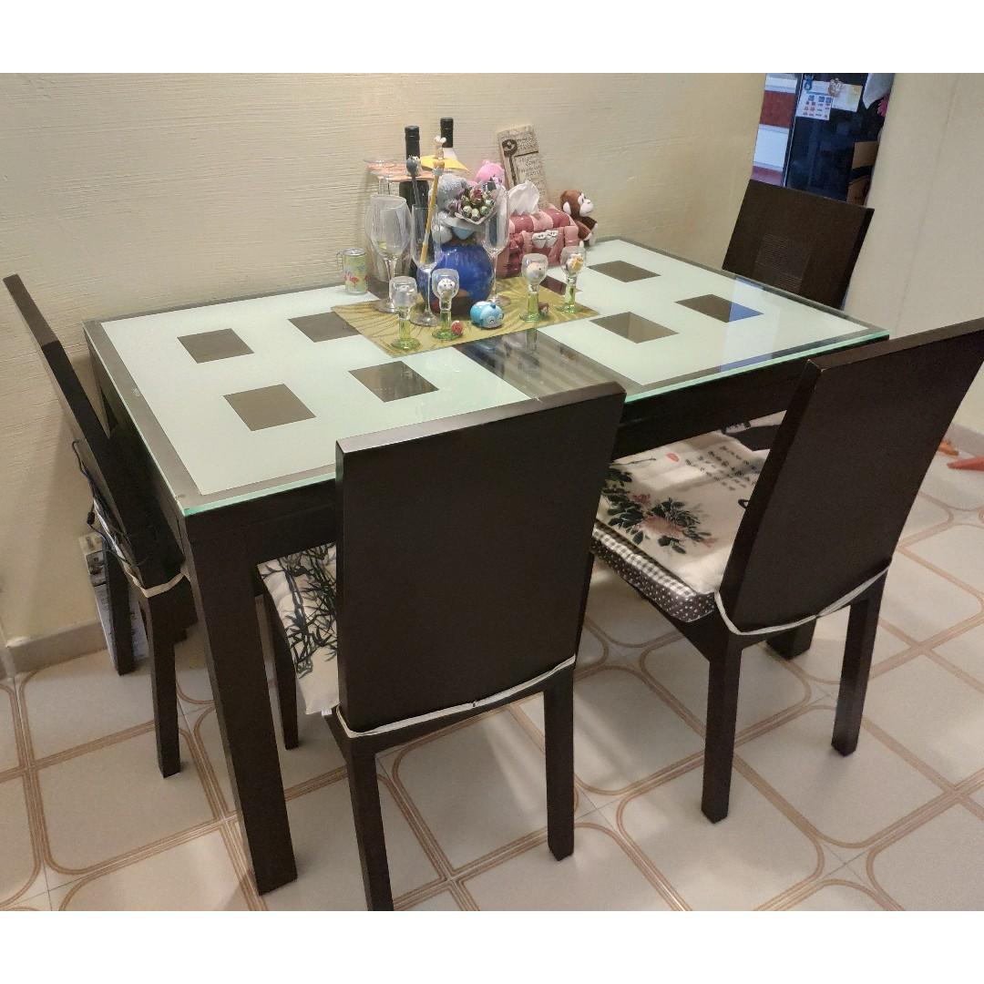 Good Condition Dining Table With 4 Chairs At A Fabulous Price Come On And Ask Furniture Others On Carousell