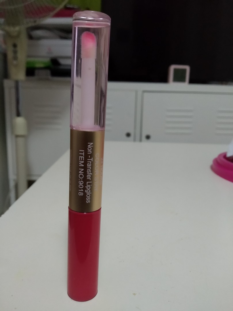 Hexia Beauty Brush Lip Gloss Beauty Personal Care Face Makeup On Carousell