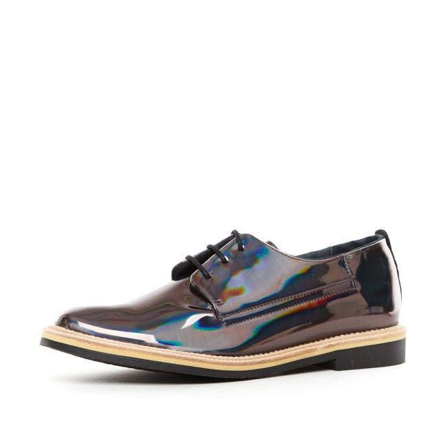 holographic brogues