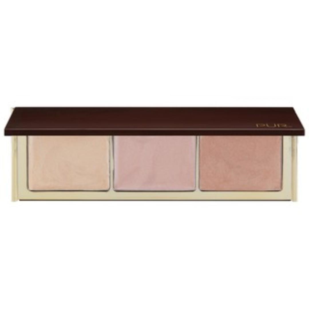 PUR Cosmetics Moonlight Glow Strobe Palette (Category: Makeup) located in Manila. Submitted by memorylanestore (Listing ID 229051538, Image 1). Description: Description Highlight and define with three coordinating shades to create a custom, lit-from-within look for any skin tone. This silky cream formula glides onto skin for buildable, streak-free coverage and transforms quickly to a self-setting powdery, transfer-resistant finish. A glowing, you