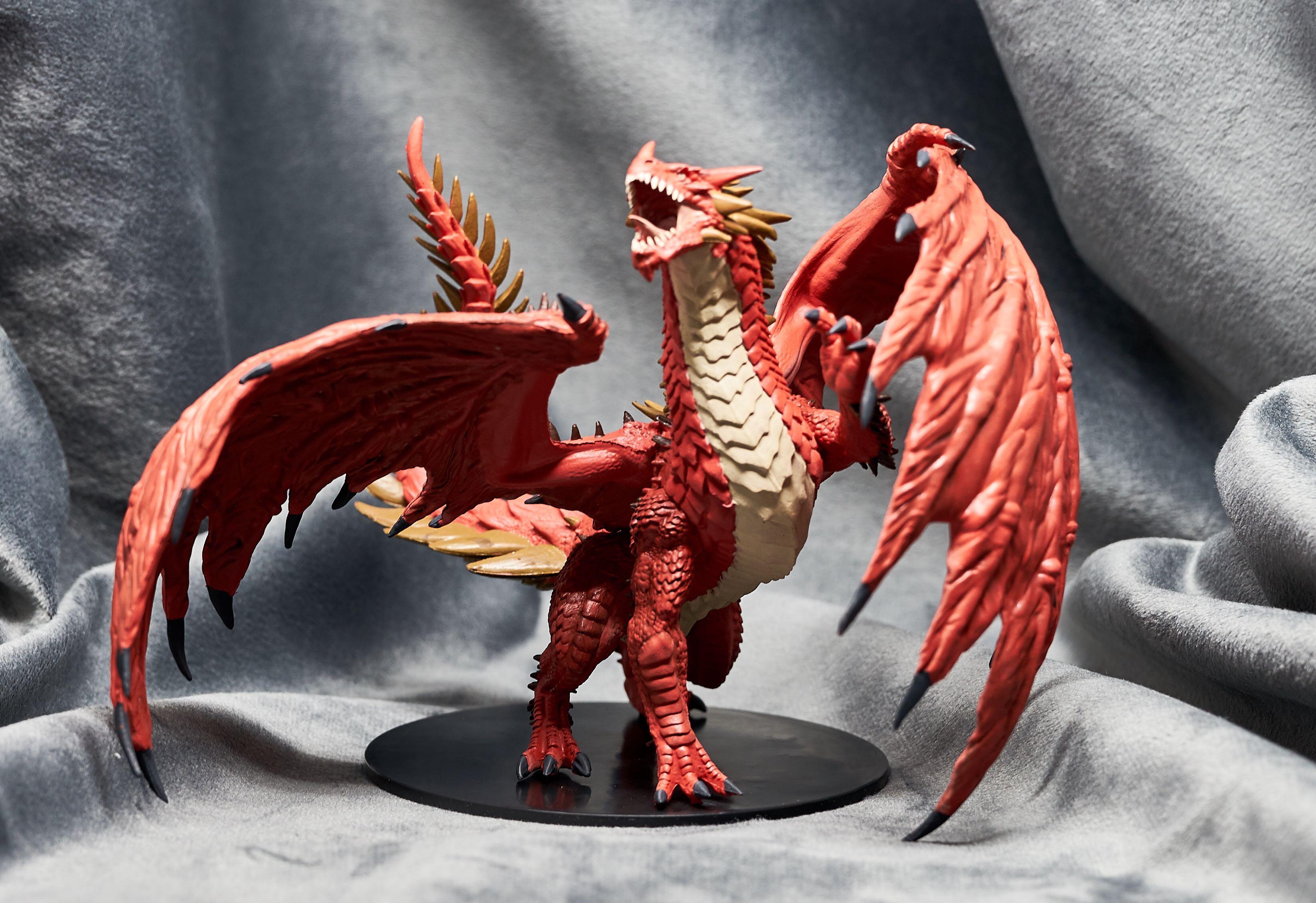 Красный дракон ДНД миниатюра