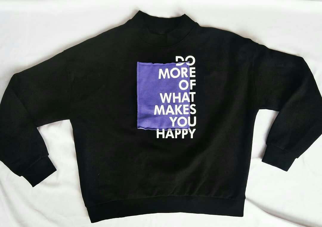 gap happy sweater