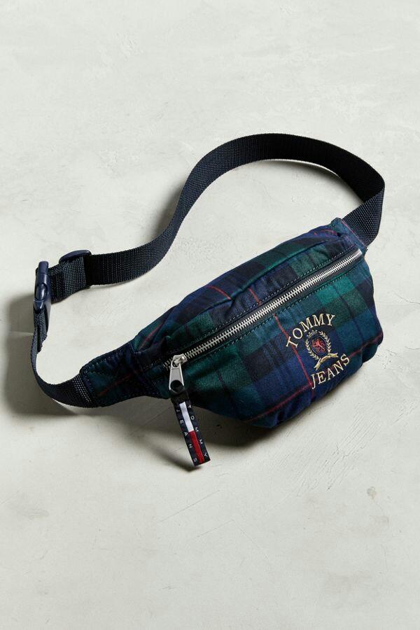 Tommy jeans hotsell crest heritage bumbag