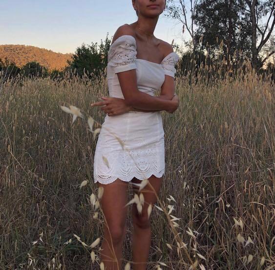 with jean etoile dress