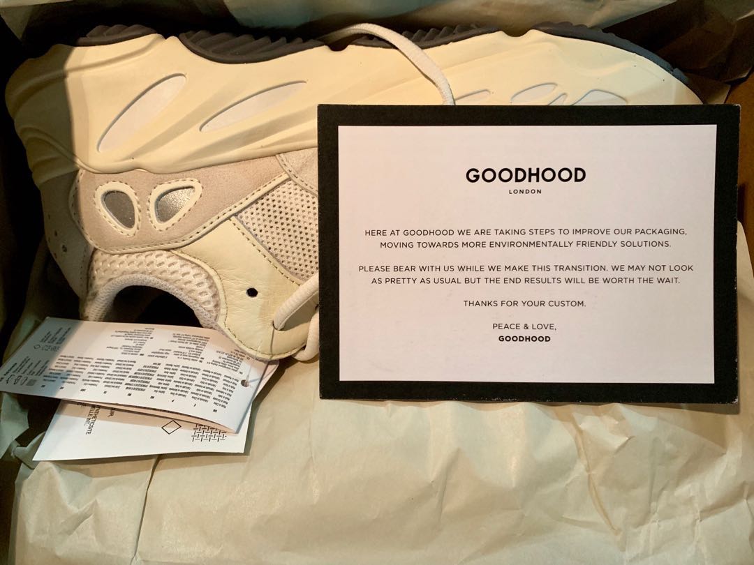 Yeezy Boost 700 Analog Uk US 9, 男裝, 鞋, 波鞋- Carousell