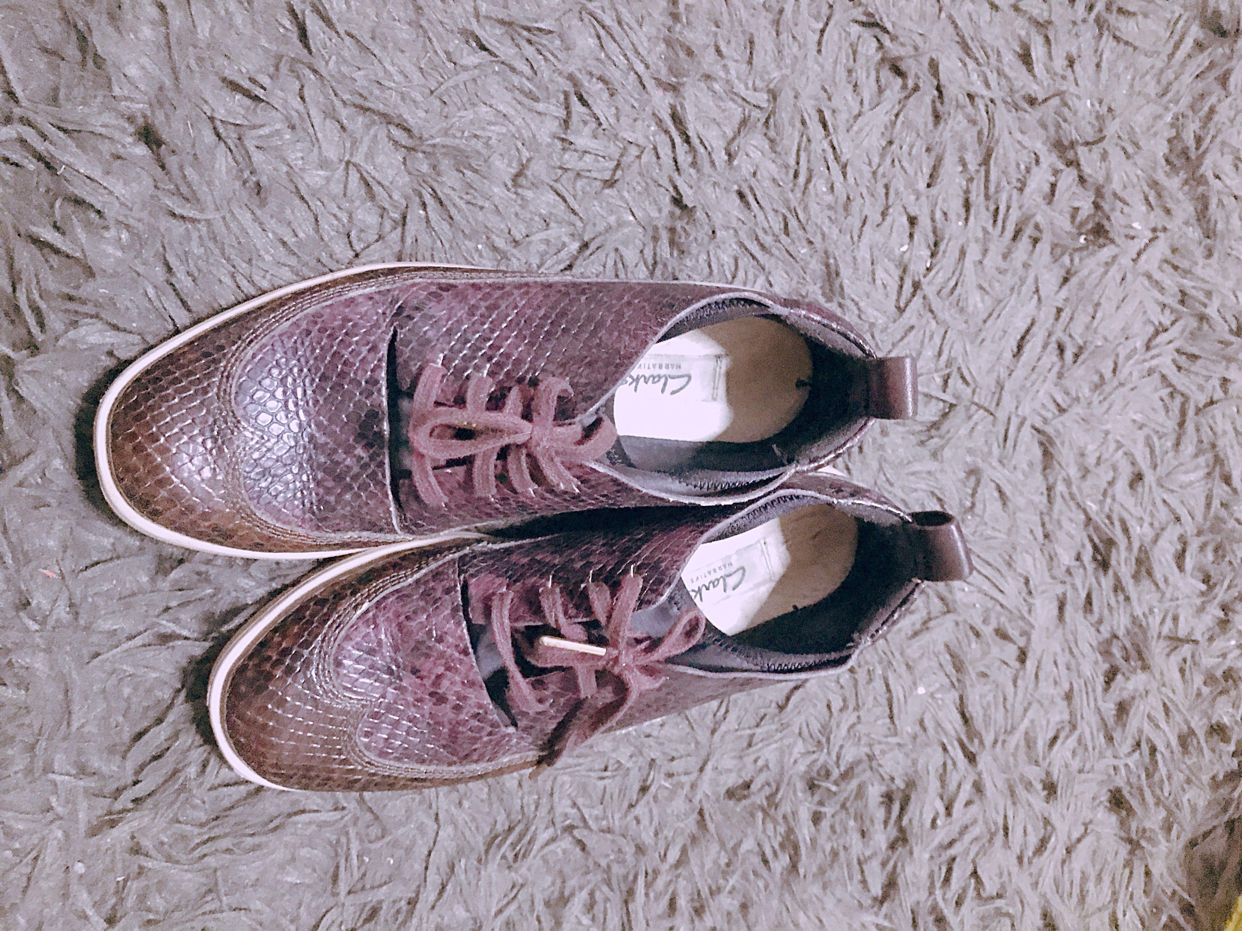 CLARKS (Category: Boots) located in Kuala Lumpur. Submitted by crackos (Listing ID 208775642, Image 1). Description: CLARKS ARTISAN to let go Bought in UK for almost RM 400 now reduce to RM150 SIZE UK 3 but can fit to uk4 Very Comfortable Condition is almost new 9/10 Wearing just a few time NEGOTIBLE.