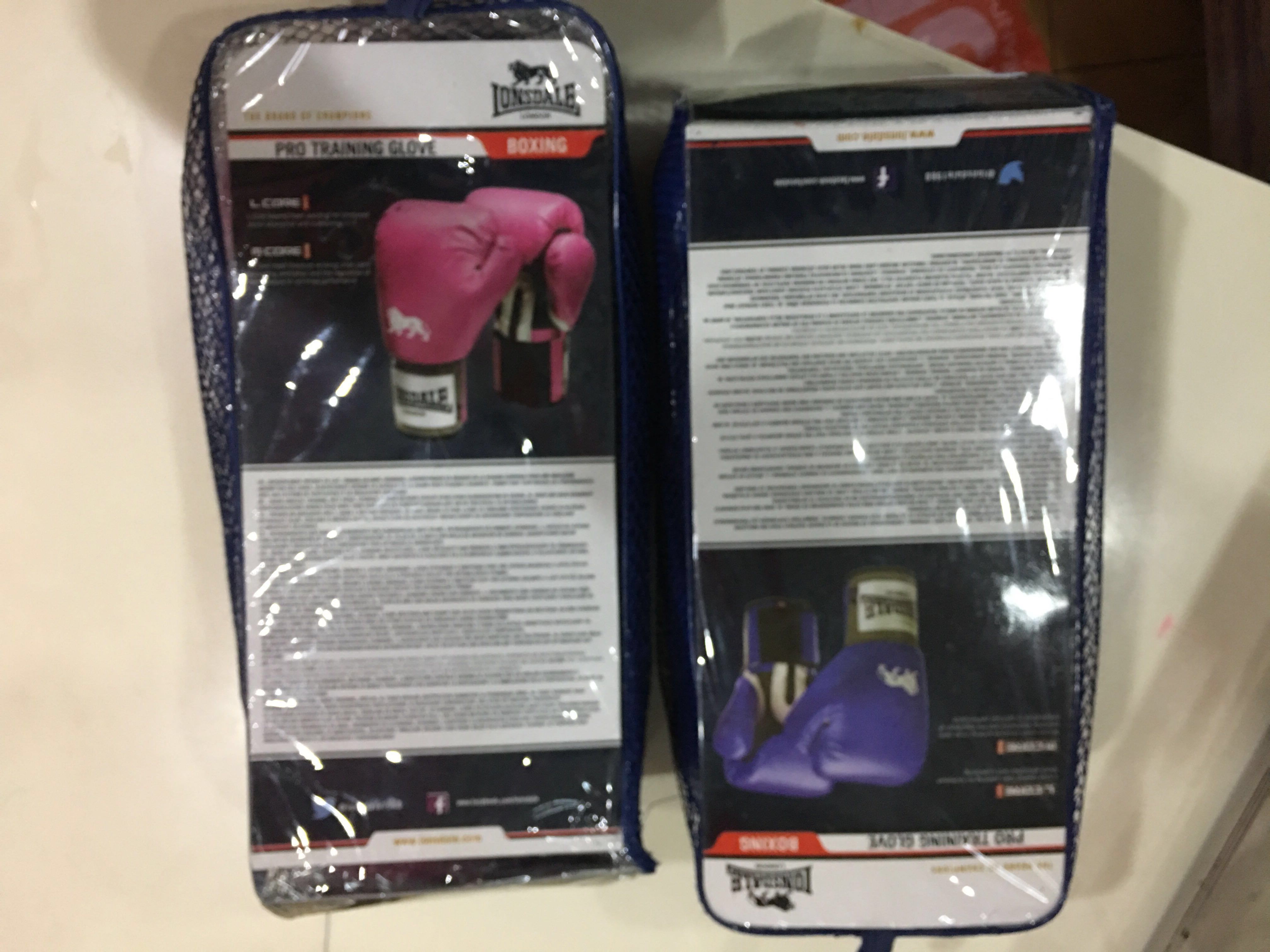 LONSDALE LONDON PRO TRAINING GLOVE 10OZ, Sports Equipment, Sports