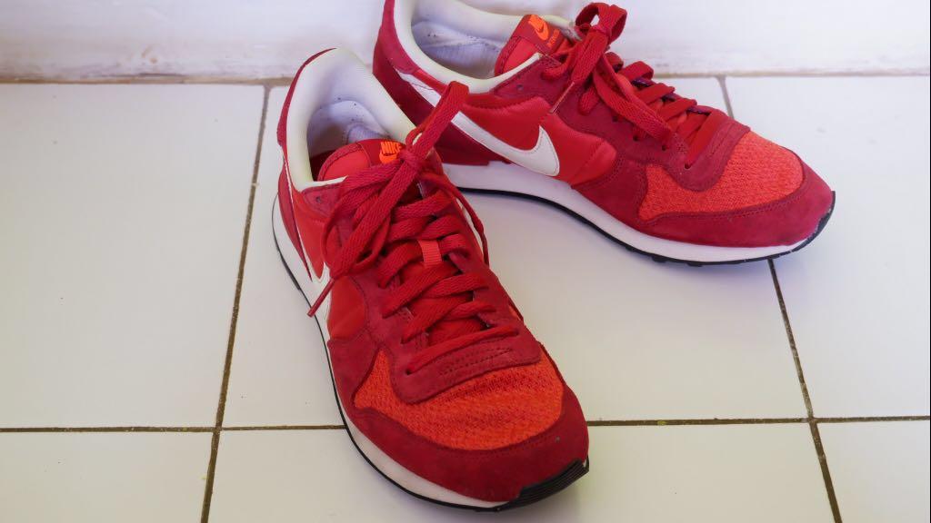 nike internationalist red