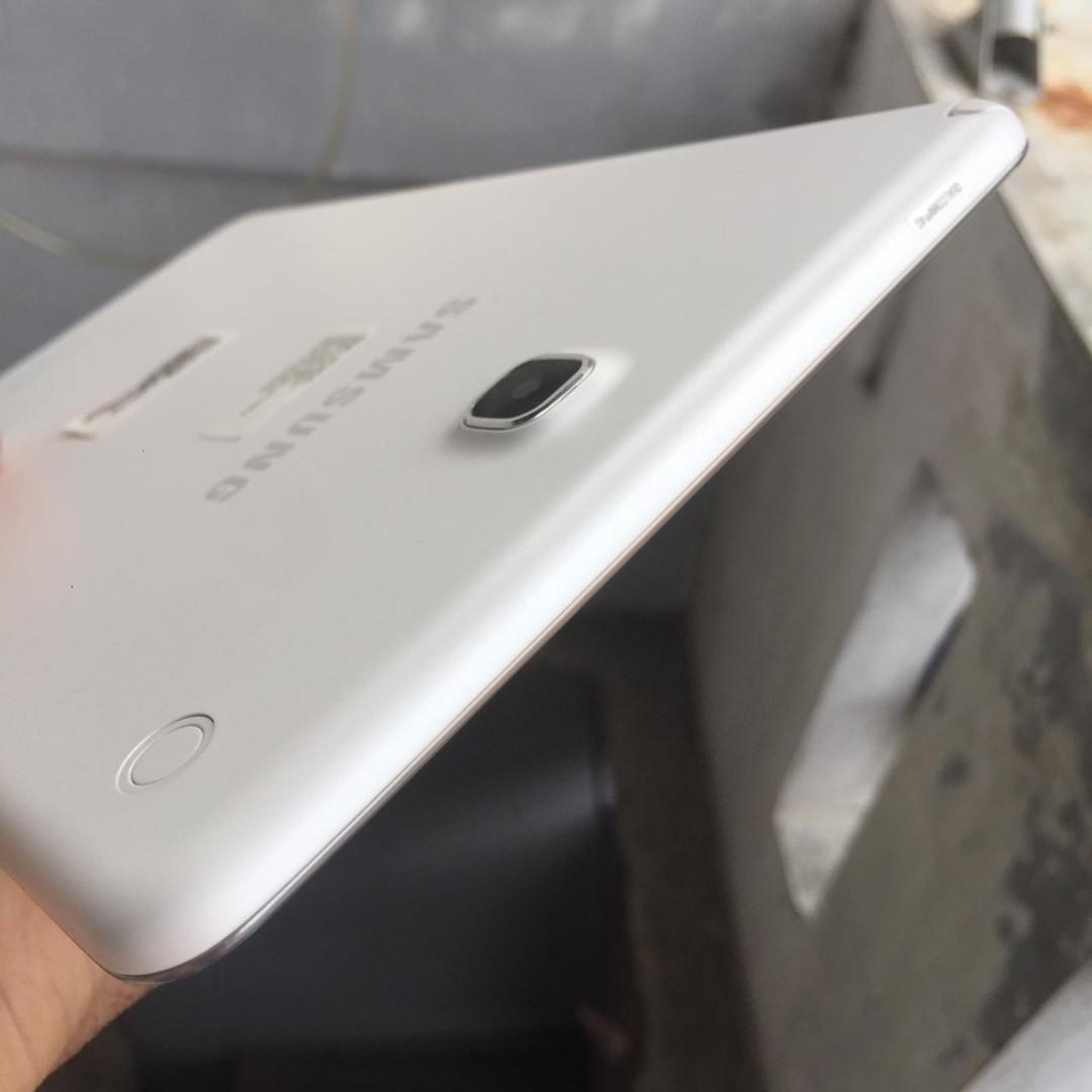 Samsung Galaxy Tab A8 S Pen LTE Garansi Resmi Gak Jadi Pakai, Telepon