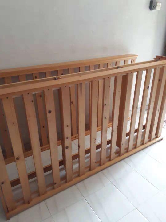 sea_horse_wooden_bed_frame_1557932117_11ddc942_progressive.jpg