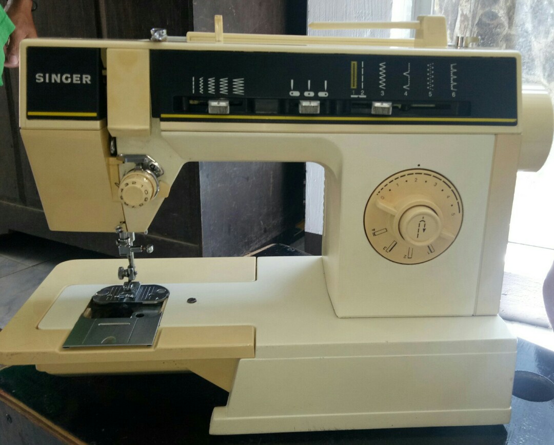 Singer Sc. 110 SINGER Sewing Machine 110, Babies & Kids, Baby Nursery & Kids Furniture ...