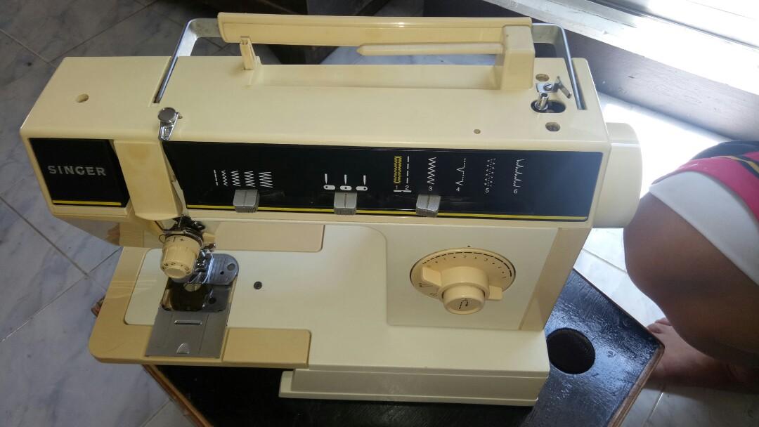 Singer Sc. 110 SINGER Sewing Machine 110, Babies & Kids, Baby Nursery & Kids Furniture ...