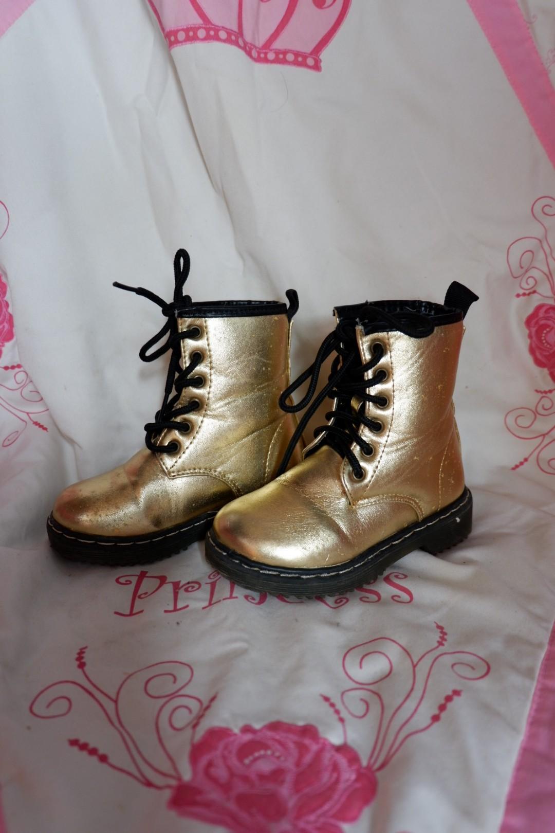 sugar shoes boots