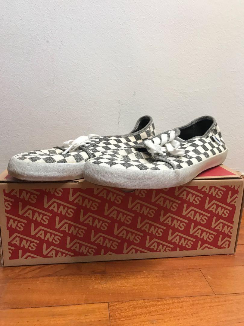 vans surf siders