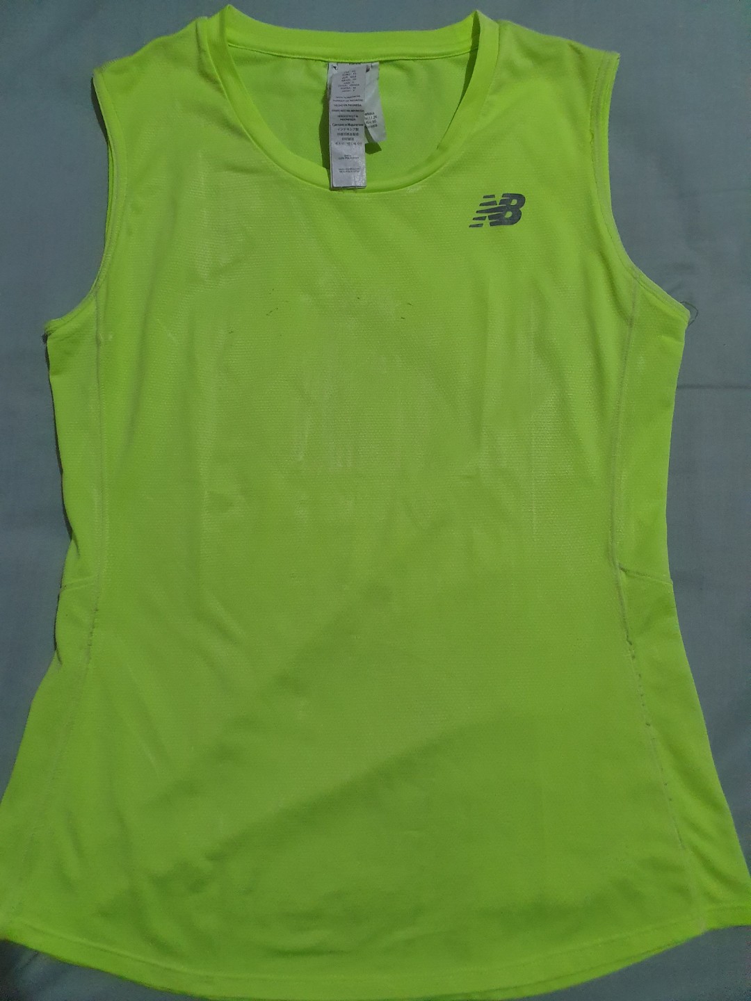 Baju olahraga merk new balance, Olah Raga, Baju Olahraga di Carousell