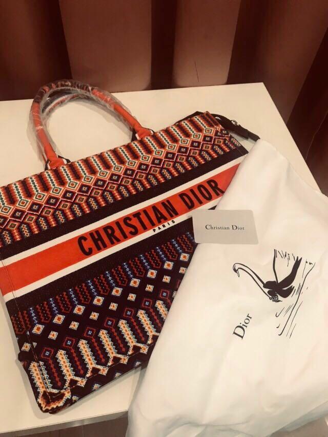 Dior fiesta book hotsell tote