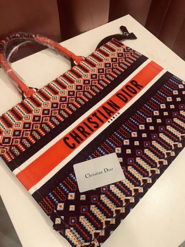 Dior fiesta book store tote